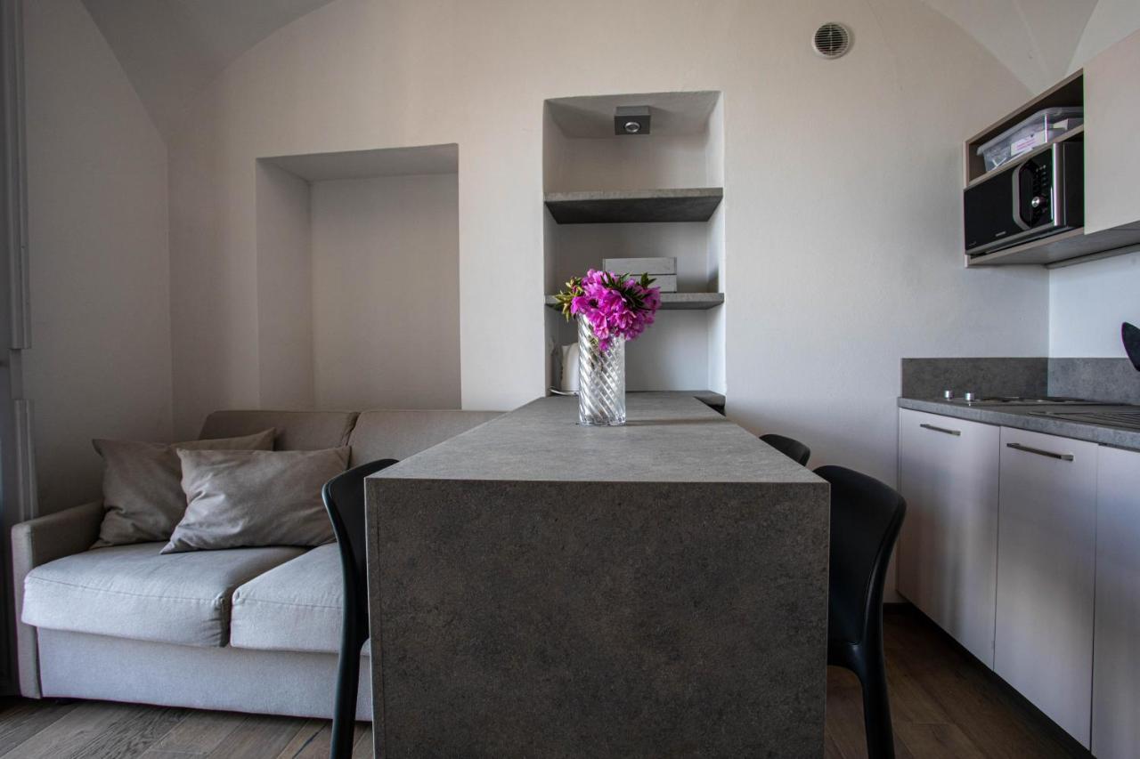 Apartamento La Dimora Del Glicine 2 Belgirate Exterior foto